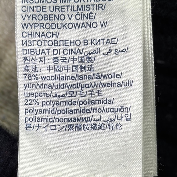 Tommy Hilfiger Men's Heavy Knit Sweater - Picture 5 of 10